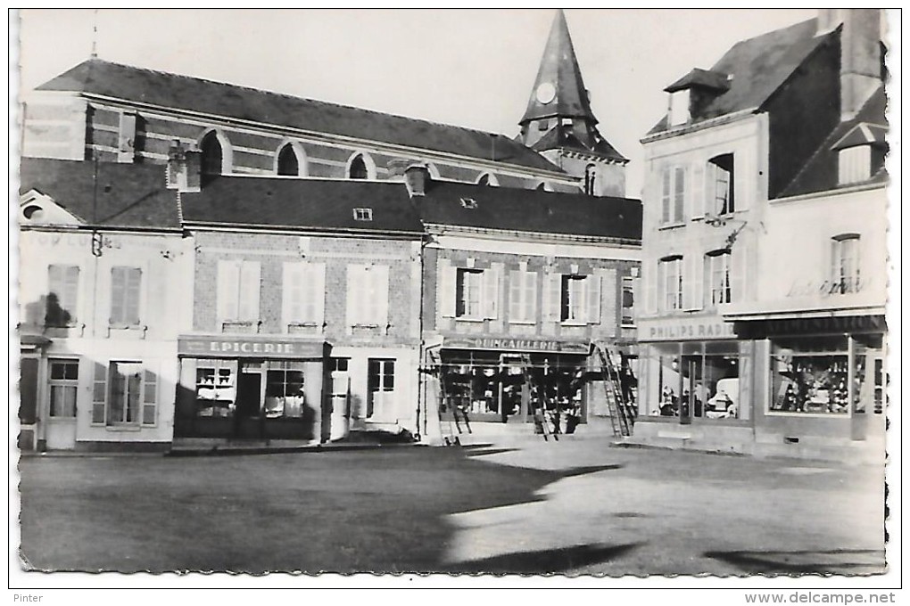 CRIQUETOT L'ESNEVAL - Place Du Marché - Criquetot L'Esneval