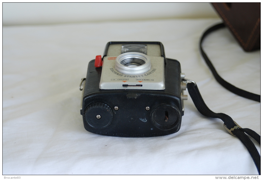 KODAK BROWNIE STARLET CAMERA - Fotoapparate