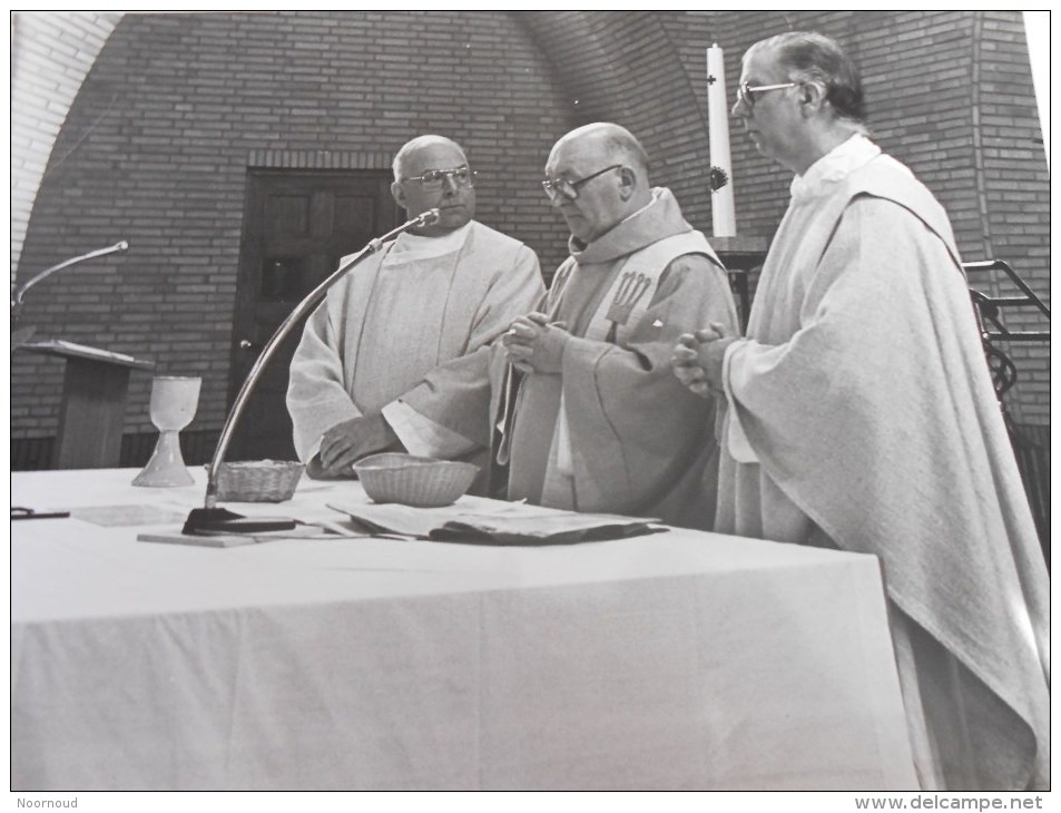 Merksem  Viering 50 Jaar Priester Frans De Ridder  St Jozefparochie  28 Mei 1981 - Personnes Identifiées