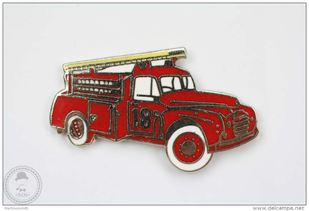 Sapeurs Pompiers 18 - Fireman/ Firefighter Old Truck - Pin Badge #PLS - Bomberos