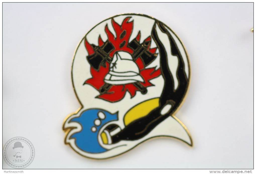 Sapeurs Pompiers Diving - Firefighter/ Fireman - Pin Badge #PLS - Bomberos