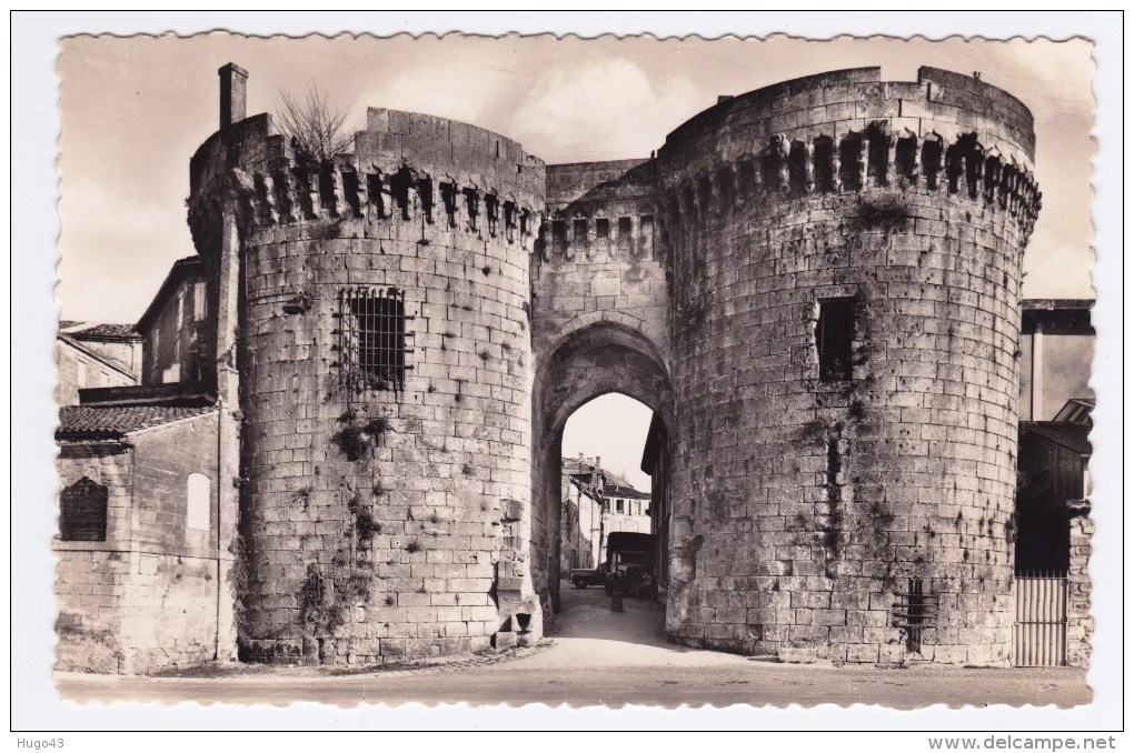 COGNAC - N° 18 - LA PORTE SAINT JACQUES - Ed. VAN EYK ROULEAU - FORMAT CPA - Cognac