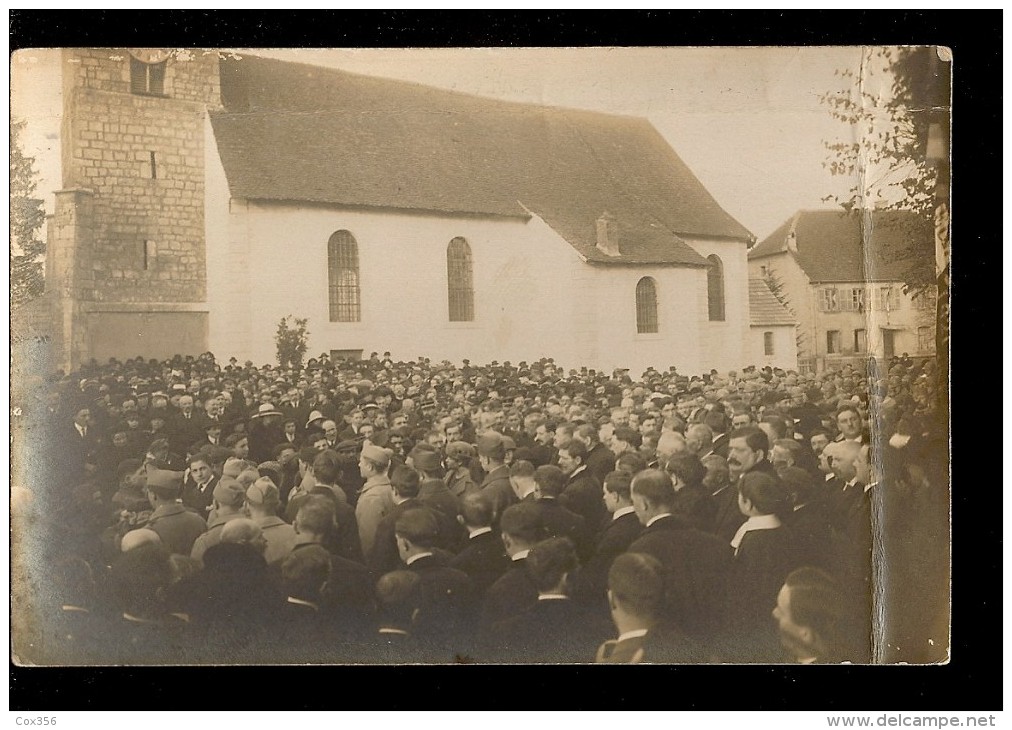 CPA  90 DANJOUTIN Rassemblement Du Peuple Au Pieds De L'Eglise Très Bel Animation (RARE ) - Danjoutin