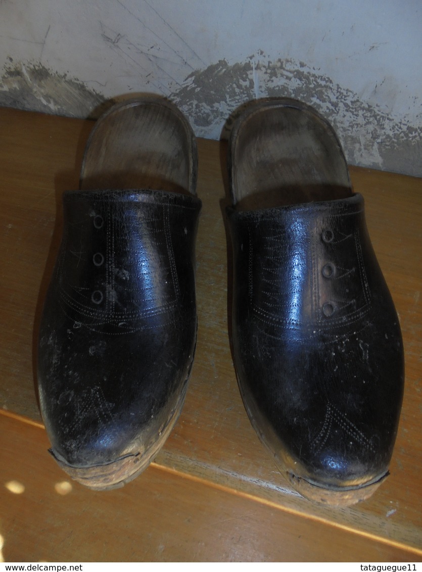 Ancien - Paire De Sabots En Bois Et Cuir Noir - Chaussures