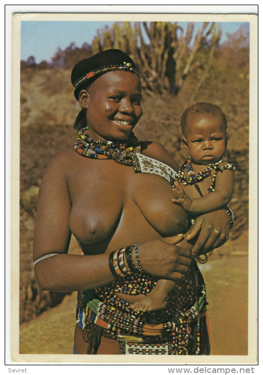 Mère Zulu Et Son Enfant - Oeganda