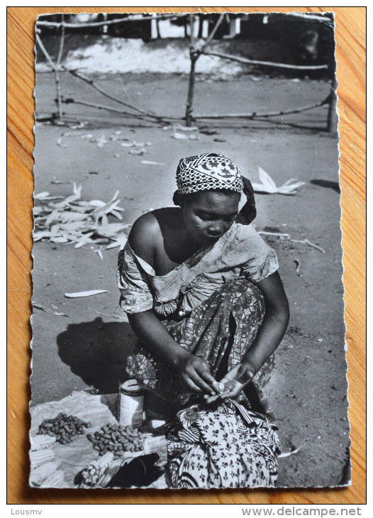 Congo Belge - Ruanda Urundi - Nyanza - Jeune Femme - (n°2204) - Ruanda-Urundi