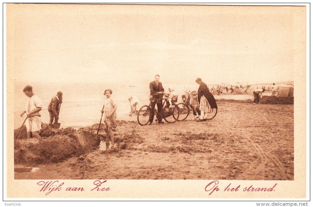 Wijk Aan Zee - Op Het Strand ( 2x Fiets, Badgasten, Badmode)   -  Noord-Holland/Nederland - Wijk Aan Zee