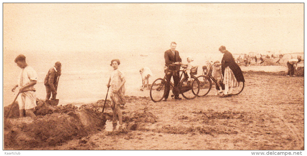 Wijk Aan Zee - Op Het Strand ( 2x Fiets, Badgasten, Badmode)   -  Noord-Holland/Nederland - Wijk Aan Zee