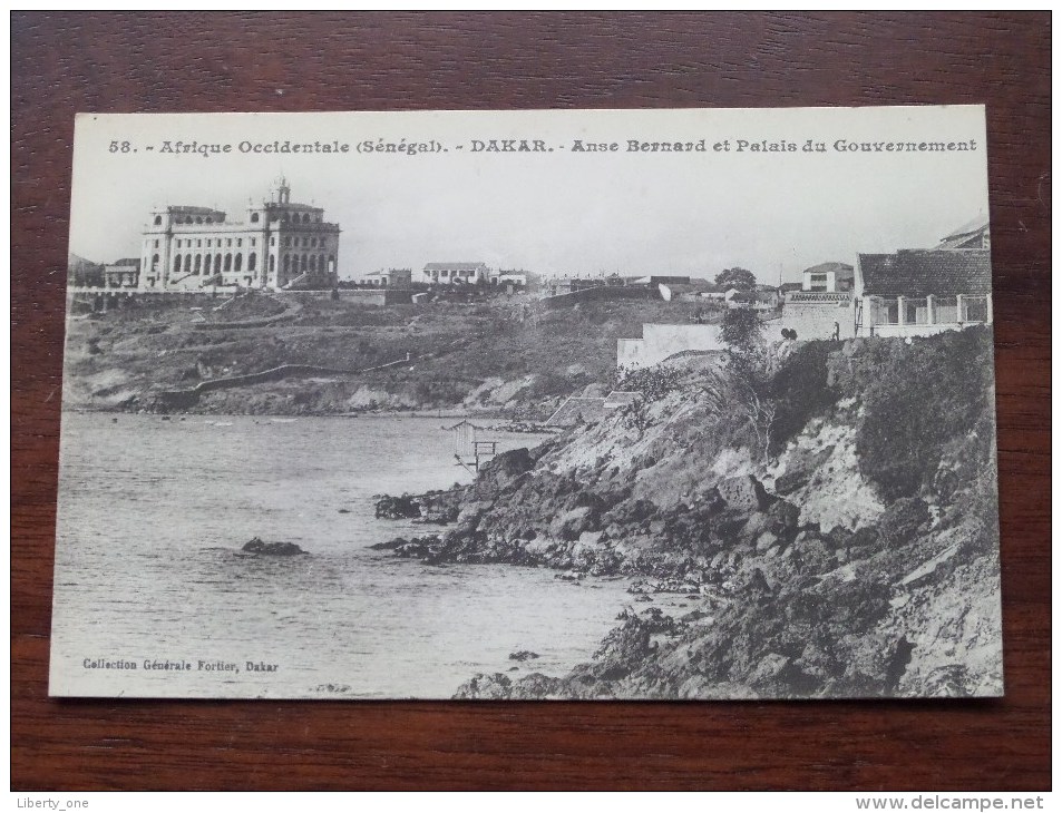 Afrique Occidentale Sénégal ( 58 ) Anse Bernard Et Palais Du Gouvernement - Anno 19?? ( Zie/voir Foto Voor Details ) !! - Sénégal