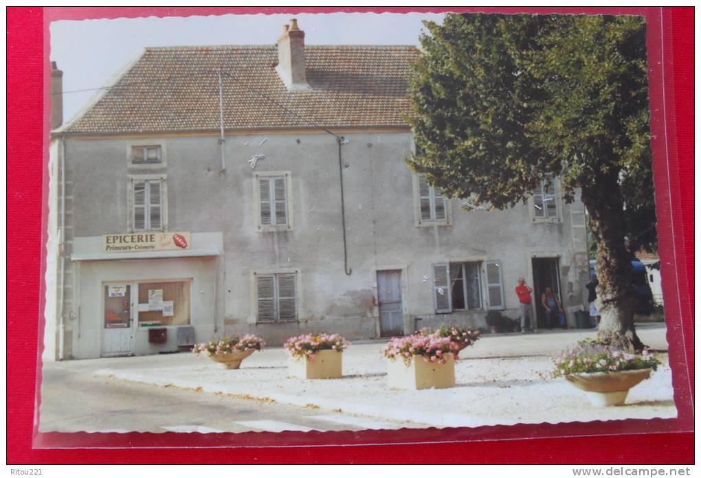 21 - Esbarres - PLACE DE L´EGLISE Aout 1991  Épicerie J.P.HEIM Primeurs Crèmerie TABAC - TAC-O-TAC BANCO  Animation - Altri & Non Classificati