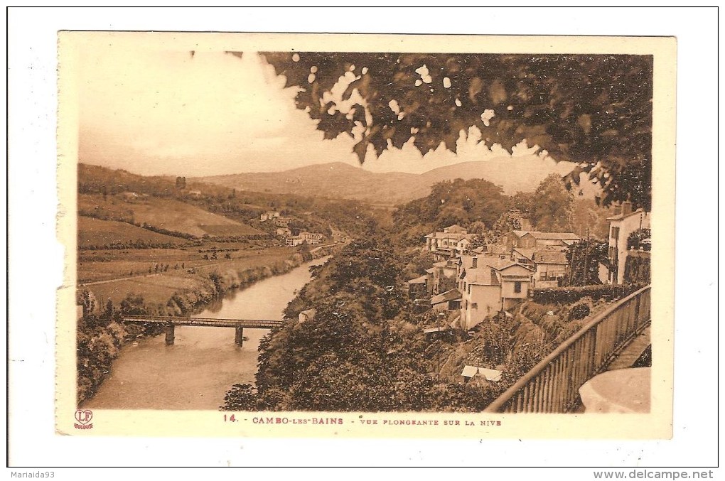 CAMBO LES BAINS - PYRENEES ATLANTIQUES - VUE PLONGEANTE SUR LA NIVE - Cambo-les-Bains