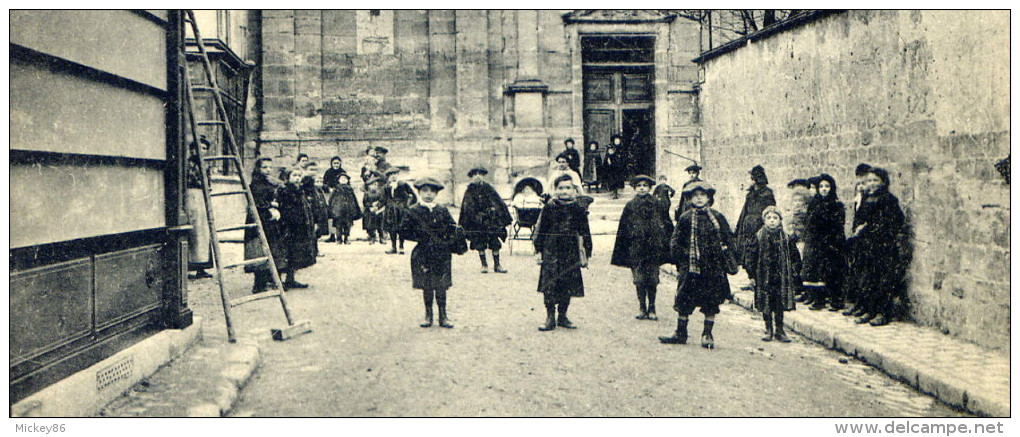 HOUILLES--L'Eglise - Clocher Historique De 1651--(très Animée)  éd  V.Maret - Houilles