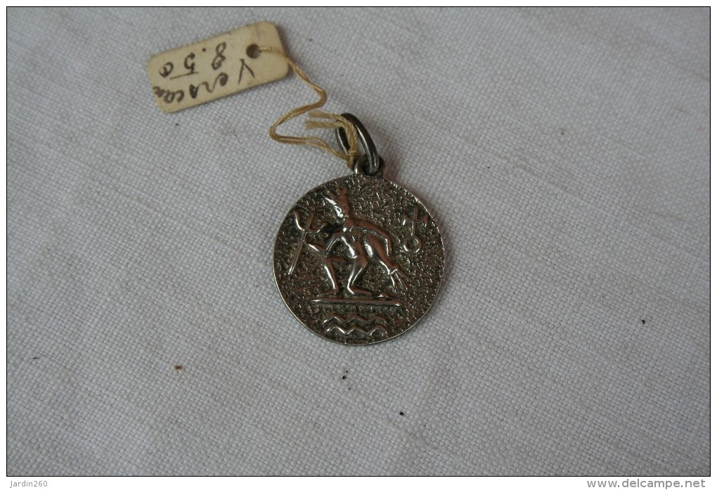 Médaille Du Zodiaque Du Verseau En ARGENT - Religion & Esotérisme