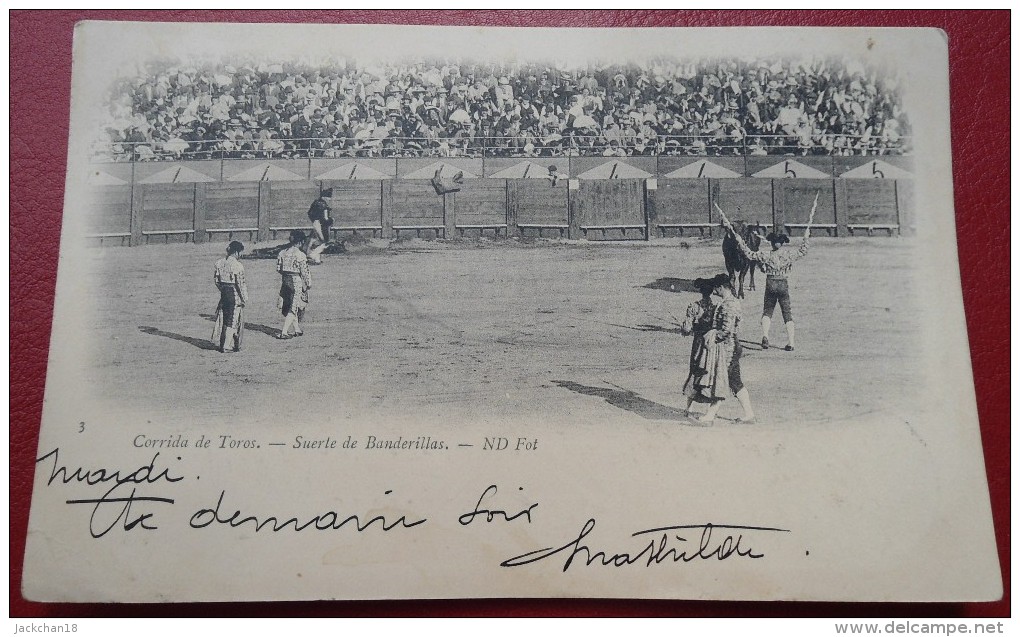 - CORRIDA DE TOROS - SUERTE DE BANDERILLAS - - Corrida