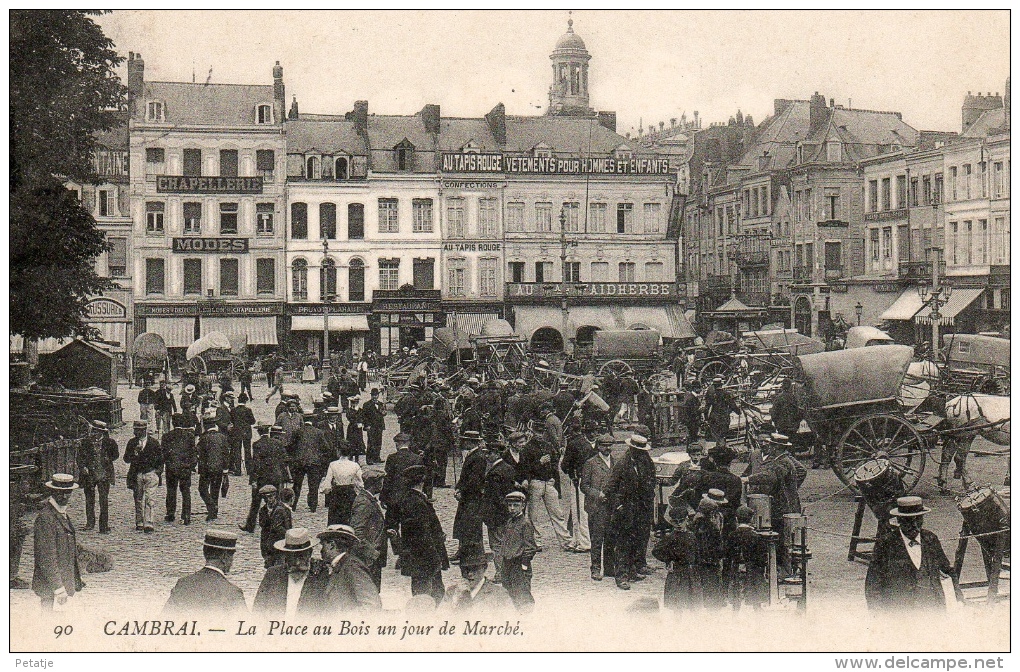 Cambrai , Place Au Bois - Cambrai