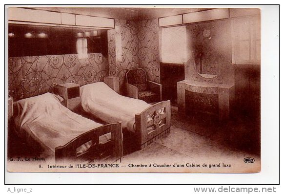 REF 185  :  CPA Bateau Transatlantique Intérieur De L'Ile De France Chambre à Coucher D'une Cabine De Grand Luxe - Autres & Non Classés