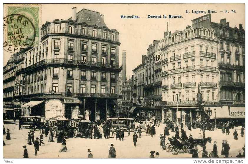 Bruxelles -  Devant La Bourse : Belle Animation - Andere & Zonder Classificatie