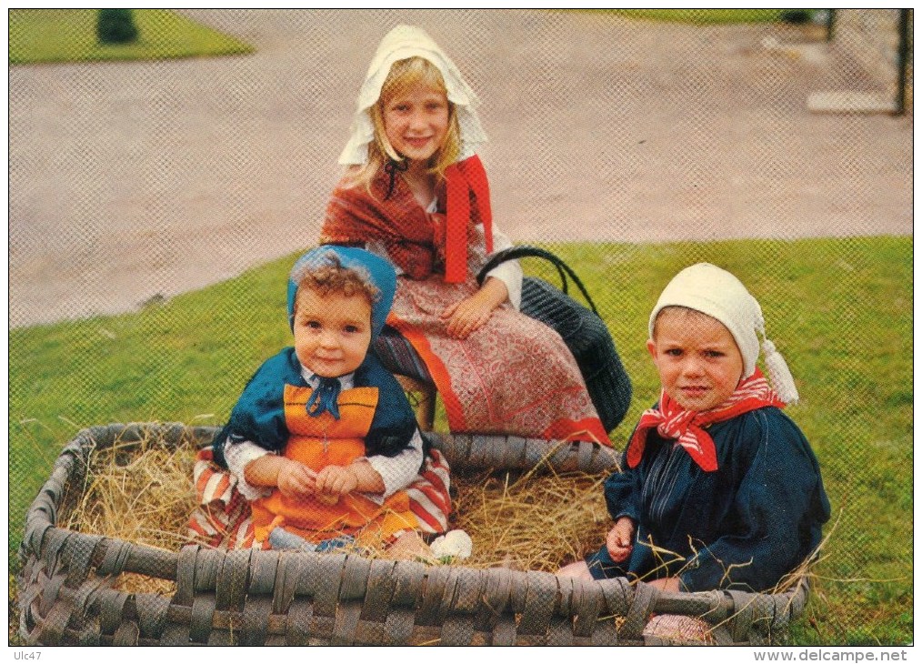 - LA NORMANDIE - Costumes, 3 Enfants - - Costumi