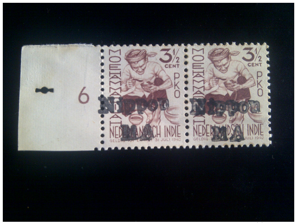 Nederlansch Indie **War Issue,Overprint Nippon MA Pair Type ZD 2,Margin With Punch Hole - Nederlands-Indië