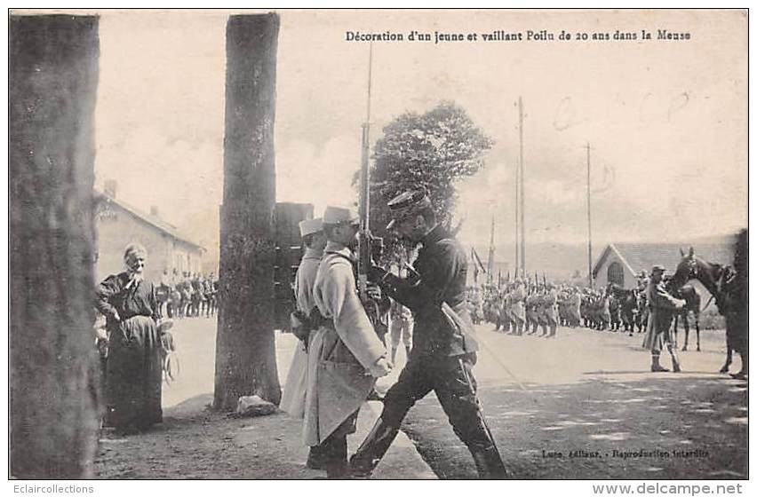 Thème:   Guerre 14/18     Décoration D'un Jeune Poilu Dans La Meuse  ( 2 Cartes)       (voir Scan) - War 1914-18