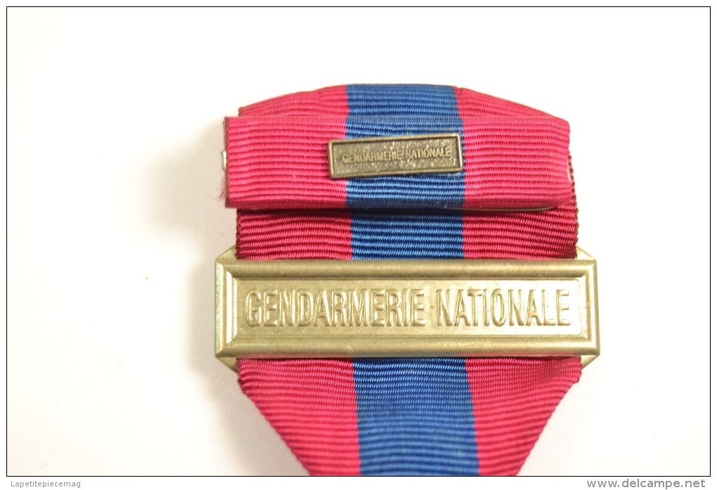 Médaille De La Défense Nationale Or GENDARMERIE Avec Barrette De Rappel - Police & Gendarmerie