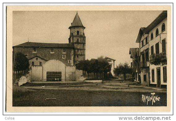 Le Pays Basque AINHOA L’église - Ainhoa