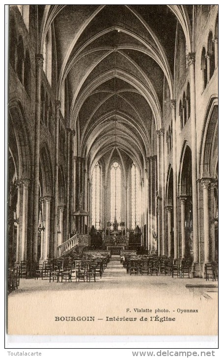 CPA 38 BOURGOIN INTERIEUR DE L EGLISE - Bourgoin