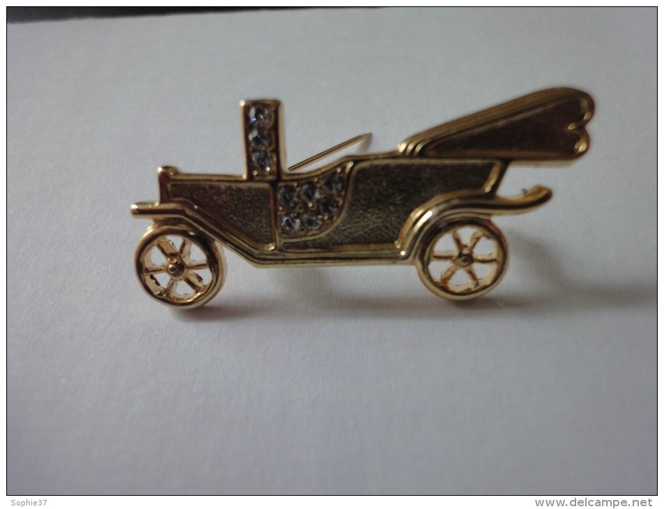 Broche "voiture Ancienne" Des Années 1980 état Neuf - Brooches