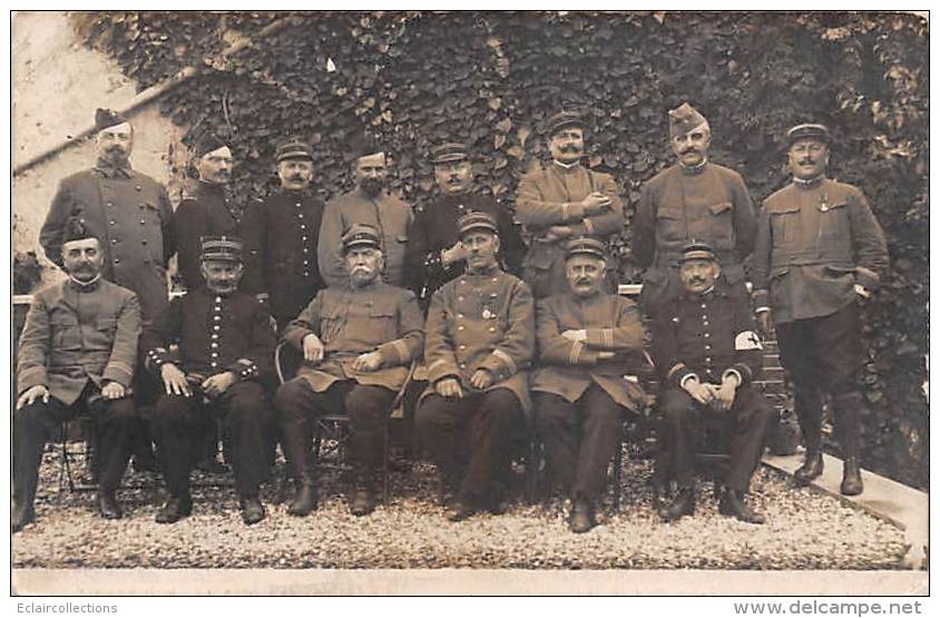 Thème:  Guerre 14/18. Carte Photo .A Identifier Régiments.Cantonnement. Blessés. Matériel.Divers - War 1914-18