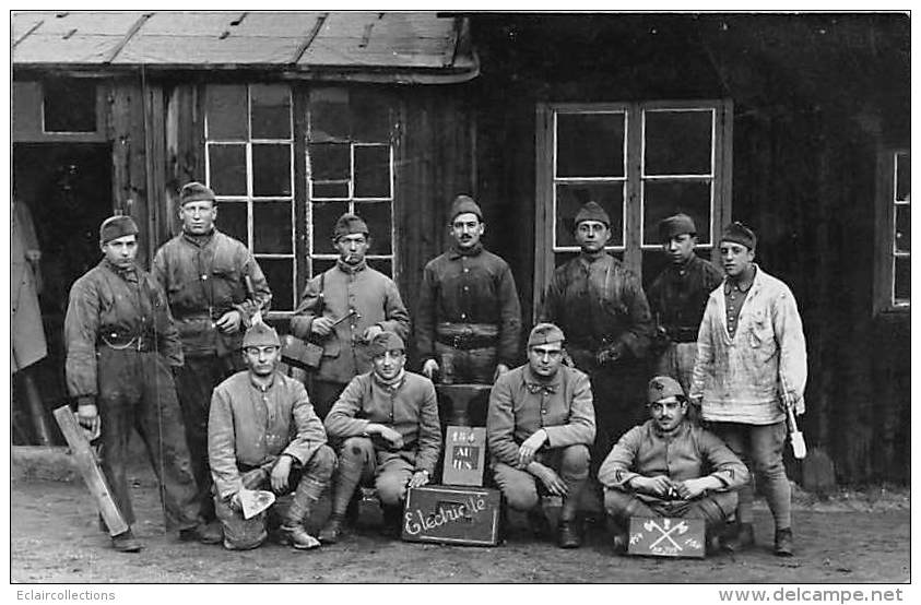 Thème:  Guerre 14/18. Carte Photo .A Identifier Régiments.Cantonnement.B Lessés.Matériels.Divers . - Weltkrieg 1914-18