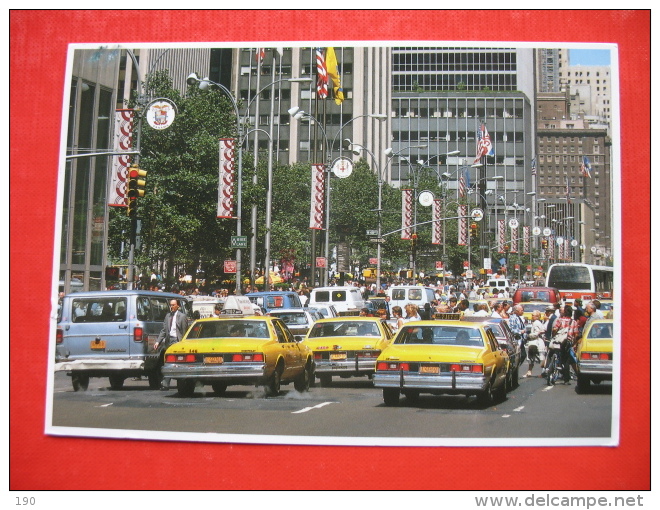 TAXIS ON THE AVENUE OF THE AMERICAS - Taxis & Fiacres