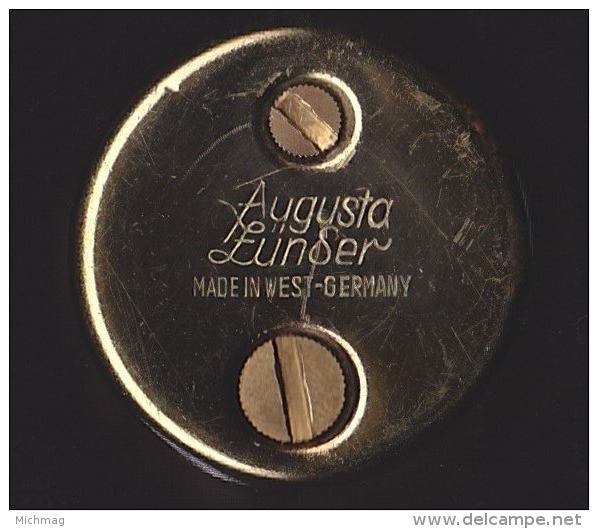 Rarrrrre: Briquet Augusta Lunser En Cuivre - Andere & Zonder Classificatie