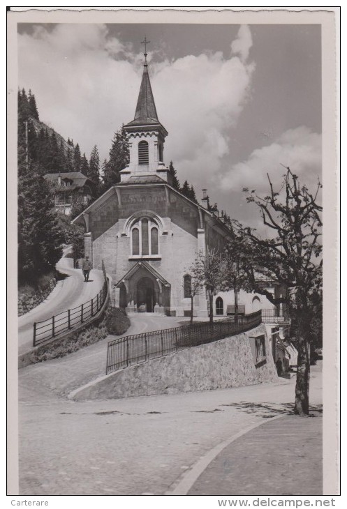 SUISSE,HELVETIA,SWISS,SWI TZERLAND,SVIZZERA,SCHWEIZ ,VAUD,AIGLE,LEYSIN,église Catholique,facteur,croix - Aigle