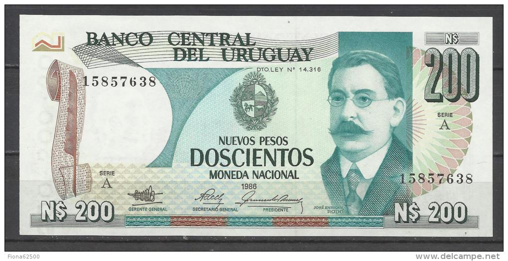 URUGUAY .   BILLET DE 200 PESOS . - Uruguay