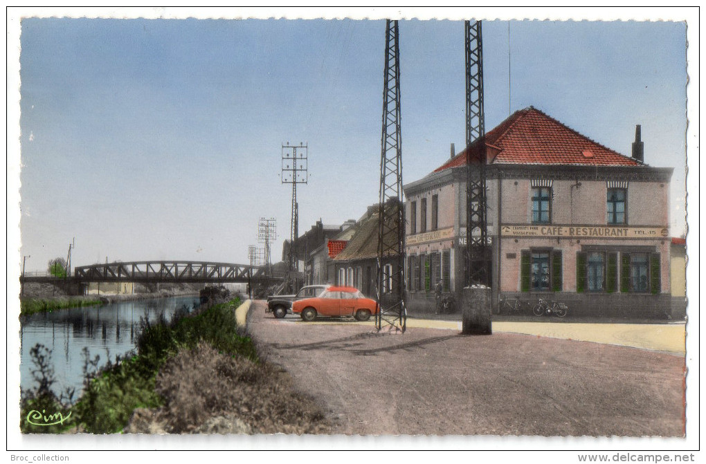 Auby, Le Pont Sur La Deûle, L´hôtel-restaurant Des Routiers, C.I.M. N° 2562, Automobiles, Renault Dauphine, Peugeot 203 - Auby