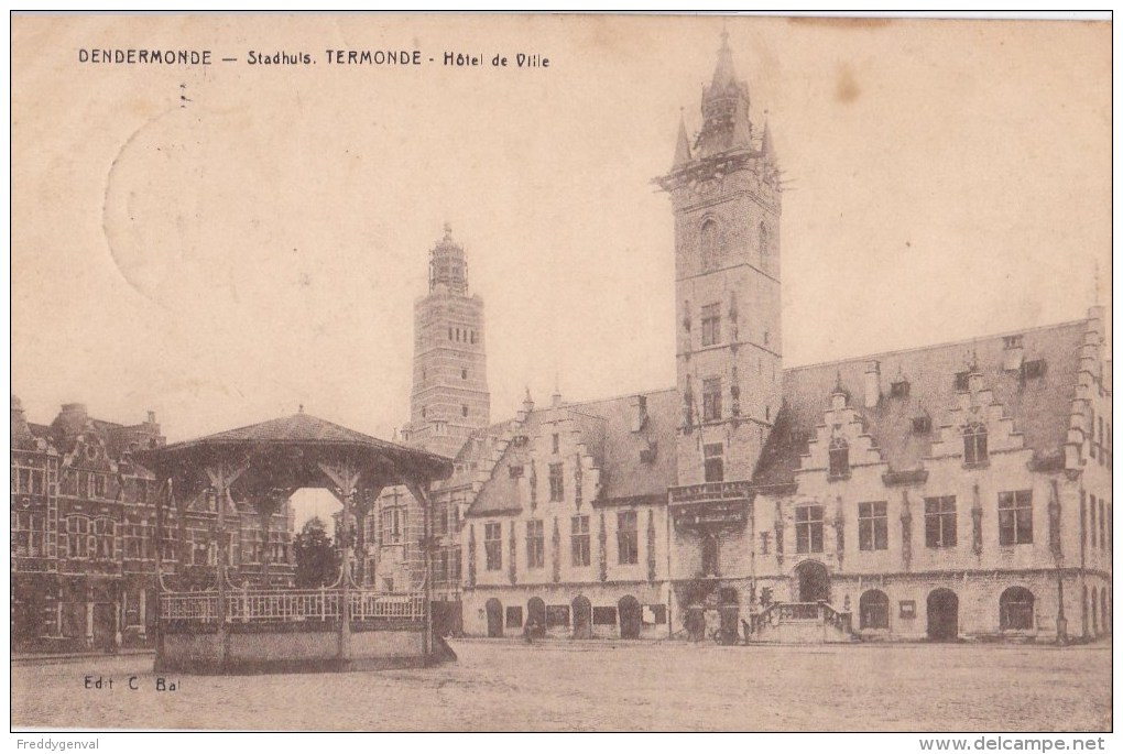 DENDERMONDE STADHUIS - Dendermonde