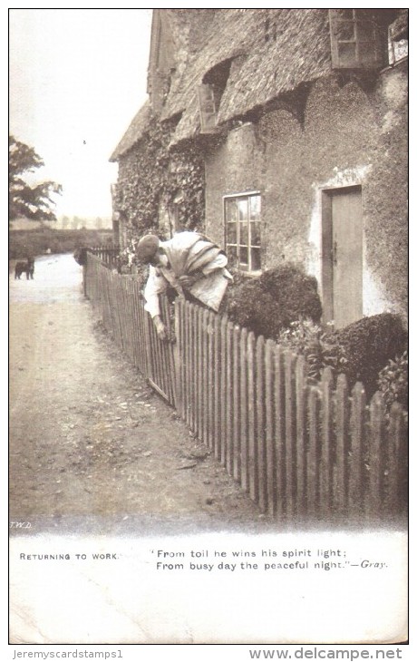 Old Postcard : "Returning To Work" - Old Farmworker With Sacks On His Shoulder Leaving His Cottage - Other & Unclassified