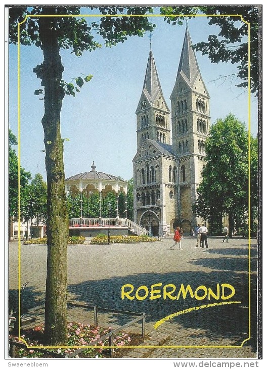NL.- Roermond. O.L. Munsterkerk. Kerk. Munsterplein. 2 Scans - Roermond