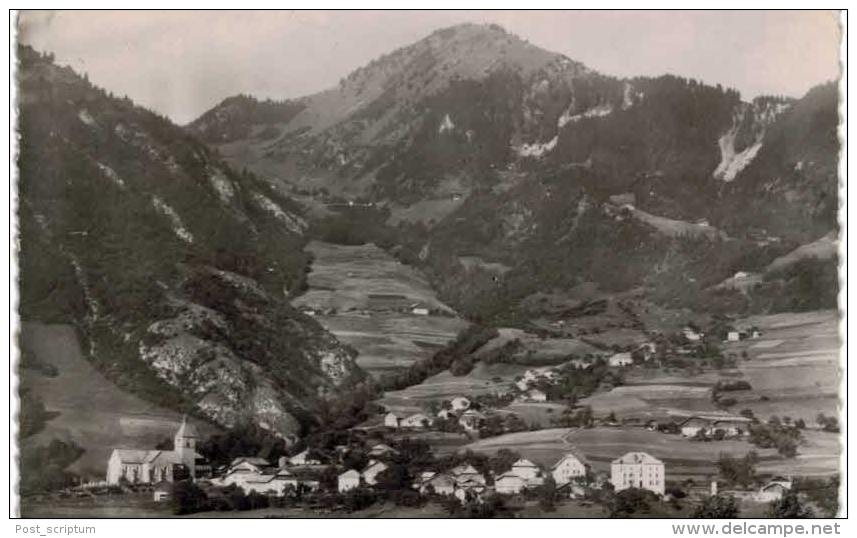 Vacheresse Vue Générale Et Grande Combe - Vacheresse