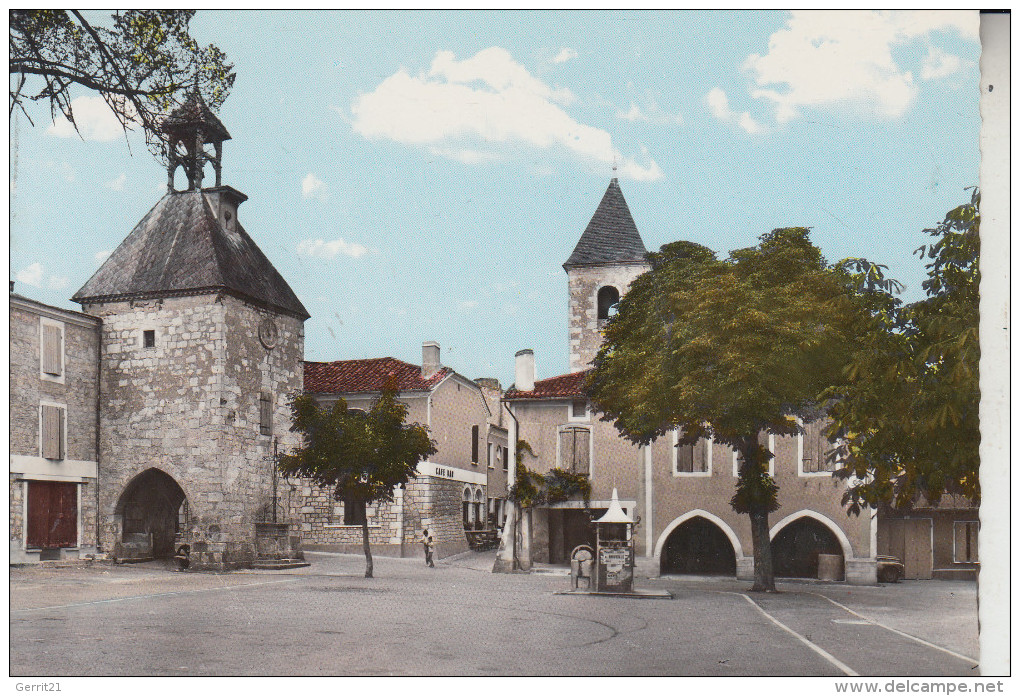 F 47370 TOURNON-d'AGENAIS, Le Place Et Le Maririe, CPSM - Tournon D'Agenais