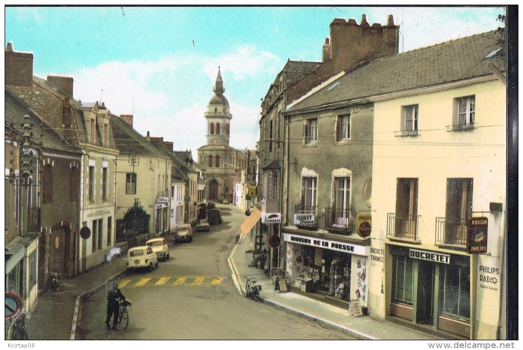 SAVENAY . Rue De L'Eglise . - Savenay