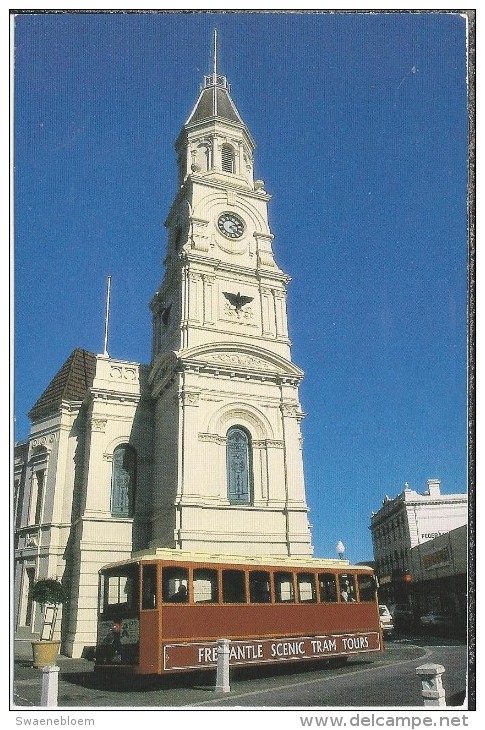 AU.- Fremantle. Australië The Clock Tower At Fremantle Town Hall. Fremantle Scenic Tram Tours. 2 Scans - Fremantle