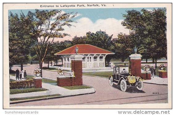 Entrance To Lafayette Park Norfolk Virginia - Norfolk