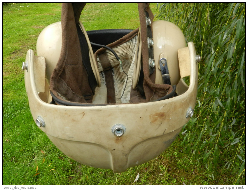 RARE CASQUE AERONAVALE MARINE PERSONNEL PONT D'ENVOL