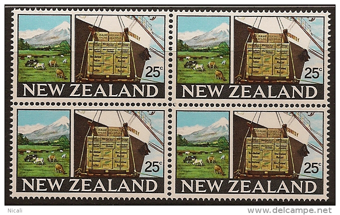 NZ 1968 25c Dairy Industry X 4 SG 877 UNHM WQ211 - Nuevos