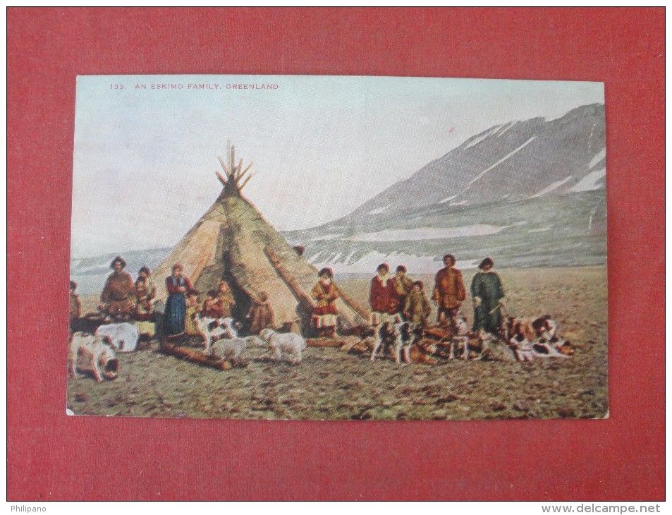 Eskimo  Family Greenland   Ref 1444 - Customs