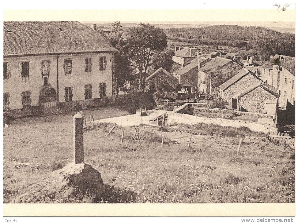 Lozere : Grandrieu, Station Estivale, Le Couvent - Gandrieux Saint Amans