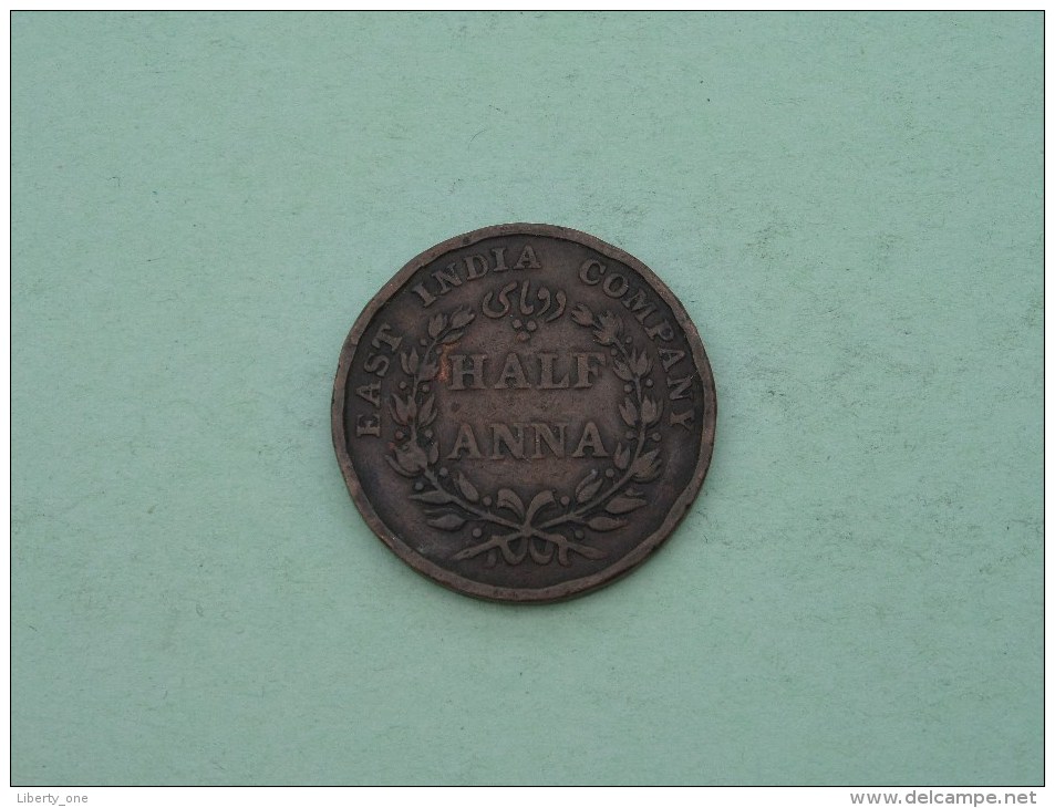 1835 - 1/2 One Half ANNA - East India Company / KM 447.1 ( Uncleaned Coin / For Grade, Please See Photo ) !! - India