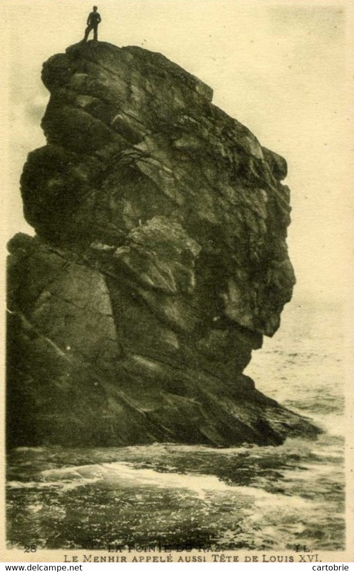 Dépt 29 - Pointe Du Raz - MENHIR Appelé Aussi TÊTE De LOUIS XVI - Dolmen & Menhirs