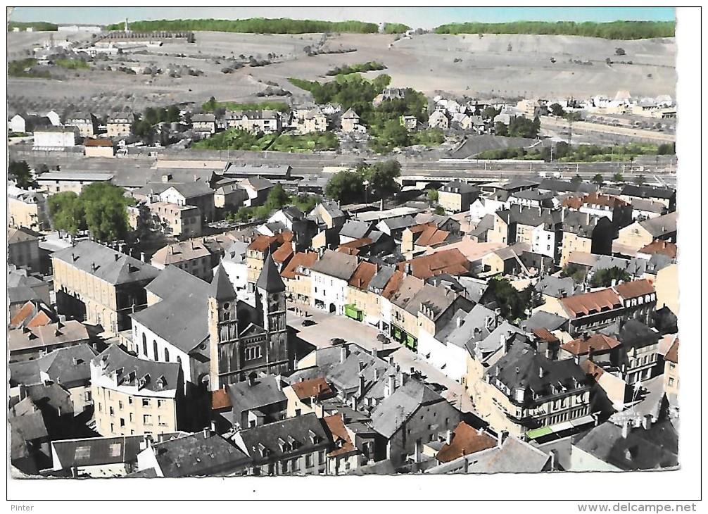 SARREBOURG - Eglise Et Place Du Marché - Sarrebourg